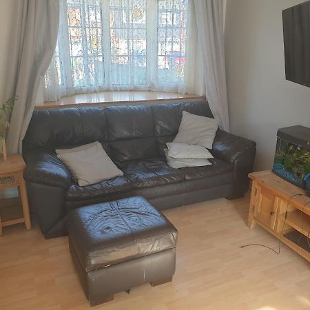 Harry Potter Theme Double Room In Shared House Watford  Bagian luar foto