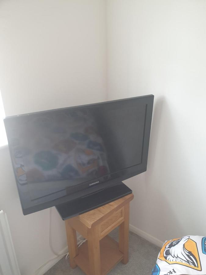 Harry Potter Theme Double Room In Shared House Watford  Bagian luar foto