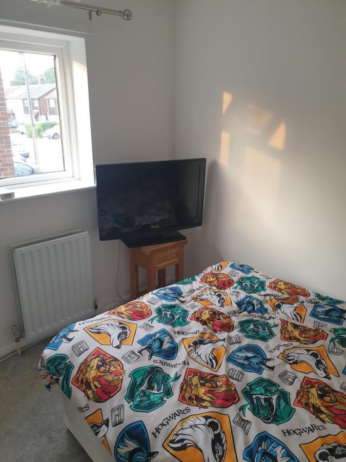Harry Potter Theme Double Room In Shared House Watford  Bagian luar foto